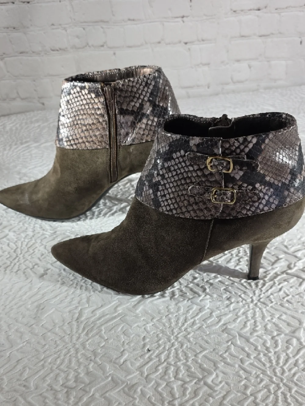 VANELI Kandee Gray Suede‎ & Snake Print Strappy Ankle Booties - Size 8N